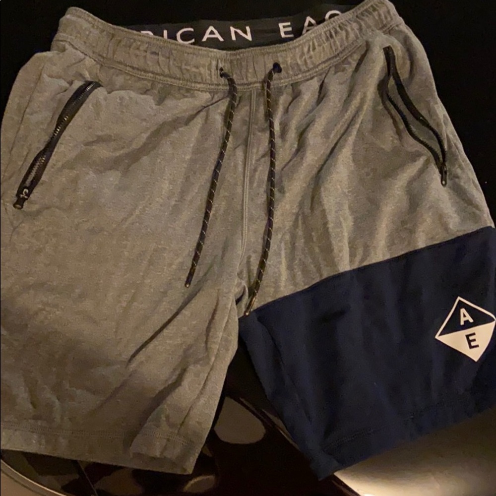 Men’s American eagle shorts